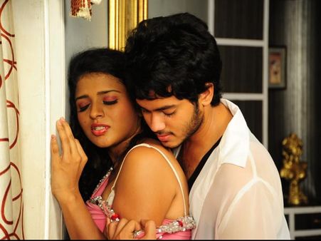 బూతు సినిమాకి సెన్సార్ మోక్షం...విడుదలకు సిద్ధం