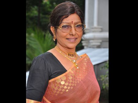 ఎక్స్ ఫోజింగ్ గొప్ప కాదు, దిగజారుడు తనమే: శారద