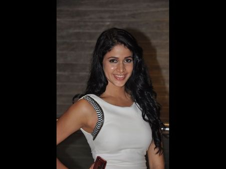 కొత్త స్కిల్ నేర్చుకుంటోంది..ఎంకరేజ్ చెయ్యండి