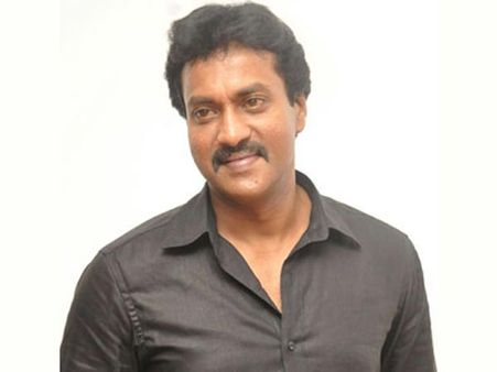 బూతు ని భగవంతుడుని బ్యాలెన్స్ చేయగలడా?