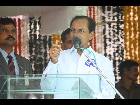 తెలంగాణ ఫిల్మ్ మేకర్స్‌కు కేసీఆర్ మొట్టికాయలు!