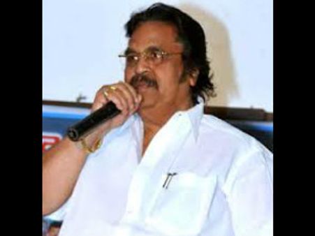 2 అసోసియేషన్లతో హైదరాబాద్‌లోనే సినీ పరిశ్రమ: దాసరి