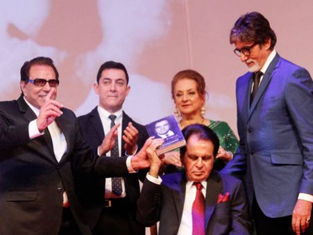 ఆత్మకథ విడుదలైంది...ఏం రాసారో ఏంటో