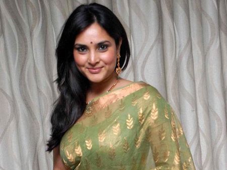 రాజకీయాల్లో ఫ్లాప్.. మళ్లీ సినిమాల్లోకి