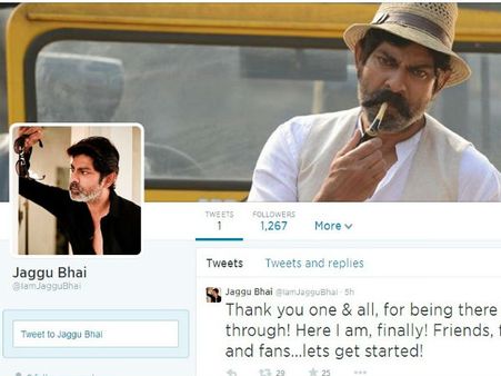 కాస్త లేటైనా విషయం అర్దమై ట్వీటాడు