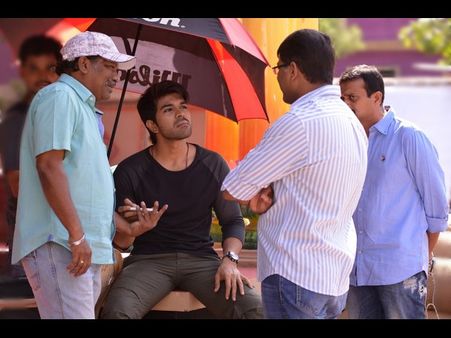 మెగా వారసుడు కాబట్టే చెర్రీ అలా... (GAV లొకేషన్ స్టిల్స్)