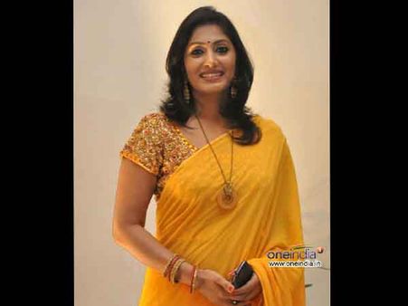 ఝాన్సీ విడాకుల విషయం ప్రెస్ మీట్ పెట్టి మరీ...