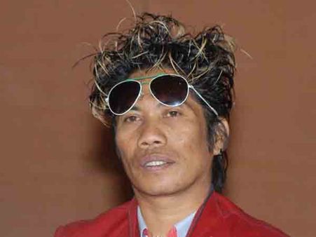 'బాహుబలి' సెట్స్ పై పీటర్‌ హెయిన్స్ (వీడియో)