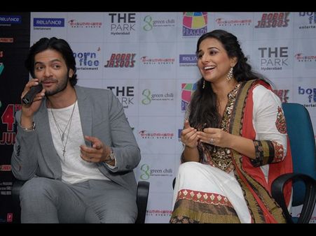 హైదరాబాద్‌లో విద్యా బాలన్, నాగార్జునతో కోరిక (ఫోటోలు)