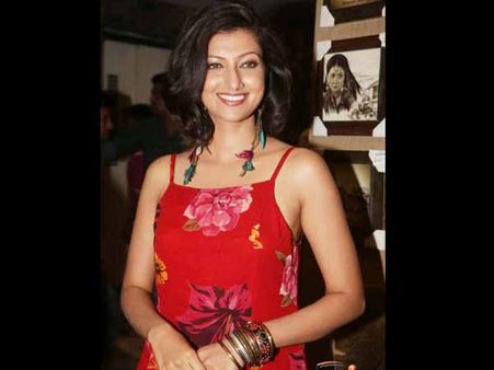 బాబు... హంసానందిని పై మోజు పడ్డాడు