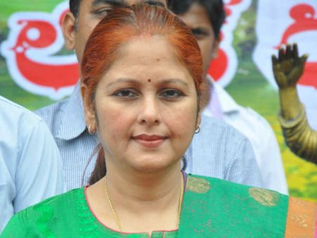 తెలుగు సినీతారల్లో మతం మార్చుకున్న వారు వీరే (ఫోటో ఫీచర్)