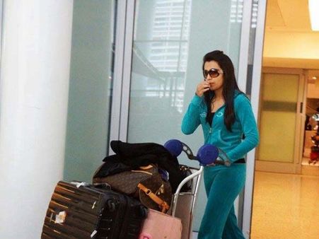 పోలీసులతో త్రిష వాగ్వివాదం