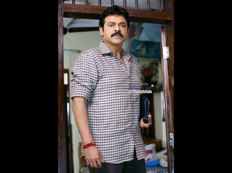 వెంకీ ఇది నిజమా...రూమరా?