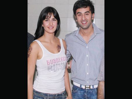 ప్రియుడితో కలిసి ఏకాంతంగా ఎంజాయ్ చేసేందుకేనా?