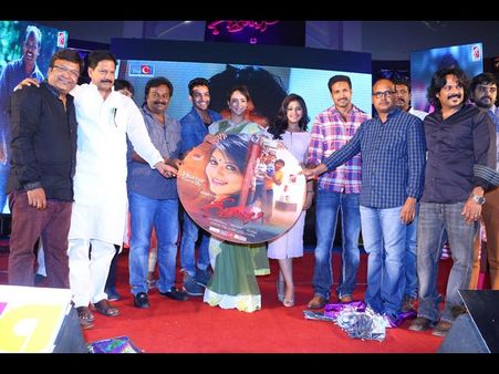 కోట్లకు అలవాటు పడటం వల్లే...అంటున్న కోన వెంకట్ (ఫోటోస్)