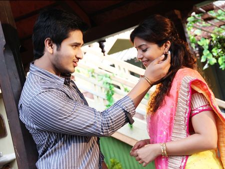 గుమ్మిడికాయ కొట్టేసారు..హీరోగారు హ్యాపీ