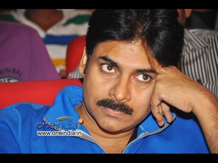 లీక్ టెన్షన్: పకడ్భందీ ఏర్పాట్ల మధ్య పవన్ కళ్యాణ్!