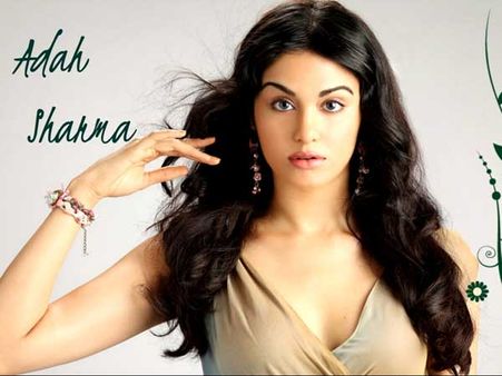 ఆమె టాలెంట్ ని మంచు బాబు గుర్తించాడు