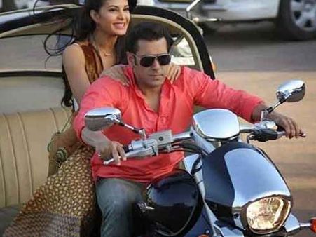 రికార్డ్: నాలుగు రోజుల్లోనే 100 కోట్లు వసూలు!