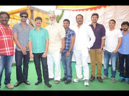 అల్లుడు శ్రీను-బోయపాటి న్యూ మూవీ షురూ (ఫోటోస్)