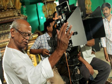 రాముడే ఇచ్చాడు బాపు ఒకర్ని