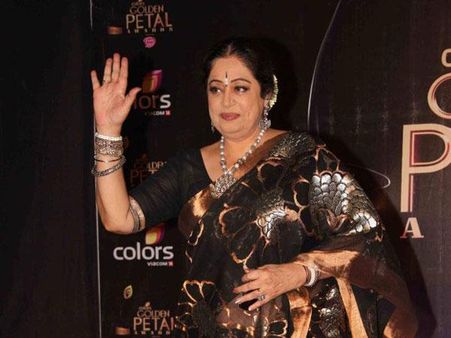 సెన్సార్‌బోర్డు ఛైర్‌పర్సన్‌ మారారు