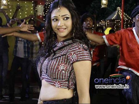 వ్యభిచారం: కోర్టుకు శ్వేతా బసు, రెస్క్యూ హోంకు తరలింపు