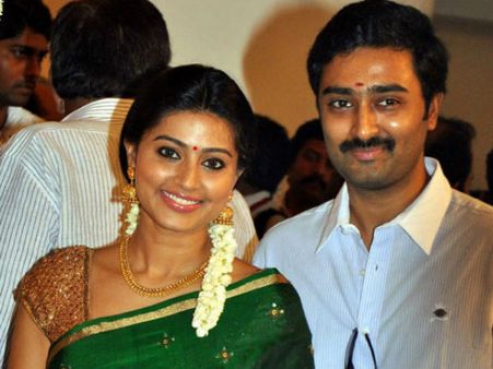 హీరోయిన్ స్నేహ గర్భం దాల్చిందా?