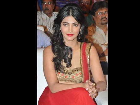 ఐరన్ లెగ్ అన్నారు పట్టించుకోలేదు