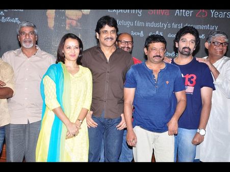 నాగ్-అమల సందడి: ‘శివ’ @ 25 (ఫోటోస్)