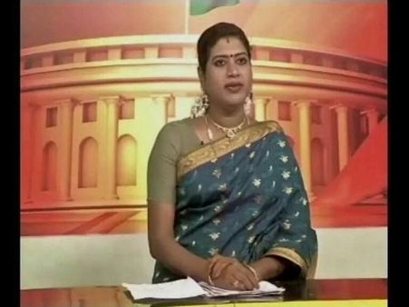 నమ్ముతారా? వార్తలు చదువుతోంది ఓ హిజ్రా