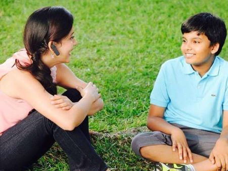 నవ్విన పవన్ కళ్యాణ్: కొడుకు అకీరా రిహార్సల్స్ (ఫోటోస్)