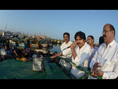 విమర్శలు వద్దంటూ పవన్‌ కల్యాణ్‌