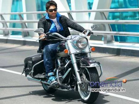 బన్నీ బలి కాలేదు...తప్పించుకున్నాడు