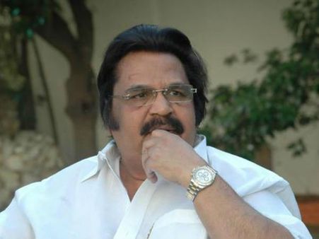 గూండాయిజం: మళ్లీ దాసరి హాట్ కామెంట్స్, లౌక్యంపై..