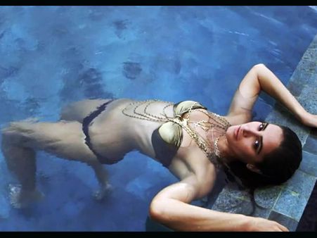 బర్త్ డే స్పెషల్: సెక్సీ లేడీ గురించిన సీక్రెట్స్ (ఫోటో ఫీచర్)