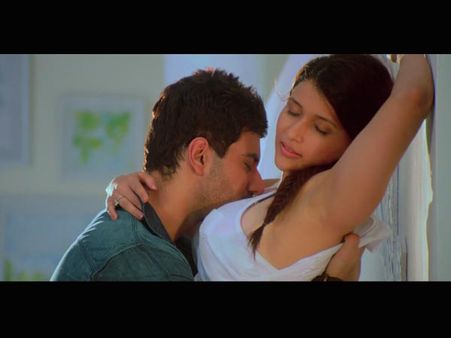 సెక్సీగా ప్లాన్ చేస్తే వల్గర్ ముద్ర పడింది (ఫోటోస్)