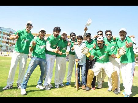 హుధూద్: టీవీ స్టార్ల చారిటీ క్రికెట్ మ్యాచ్