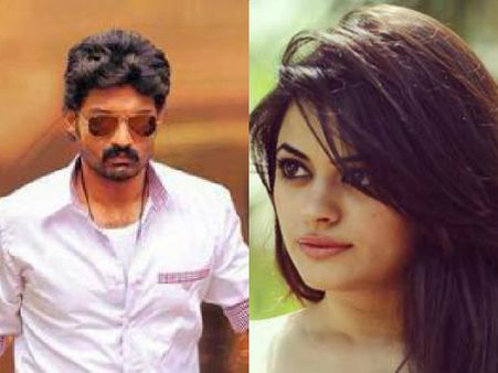 హీరోయిన్ కి లైన్ వేయటానికే ప్రెస్ మీట్ లు ...