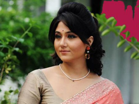 ఇదేం పాడు బుద్ది: దొంగతనం చేస్తూ దొరికిపోయిన హీరోయిన్