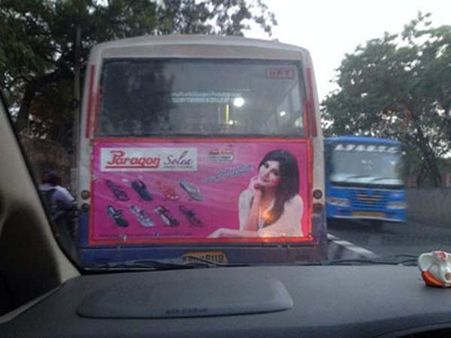 చెప్పులు చూపొద్దు: సమంతతో సీనియర్ యాక్టర్!