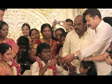 హీరోయిన్‌తో డైరెక్టర్ వివాహం: స్టార్స్ సందడి (ఫోటోస్)