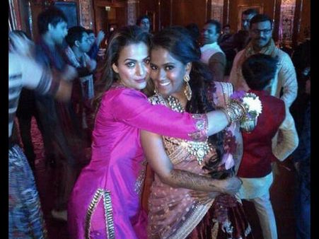 సల్మాన్ వదిన డాన్స్, మెరిసిన అర్పిత (ఫోటోస్)