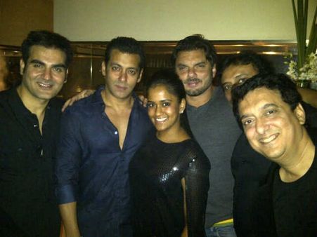 పెళ్లి కానుక: సోదరికి సల్మాన్ ఖాన్ ఖరీదైన గిఫ్టు!