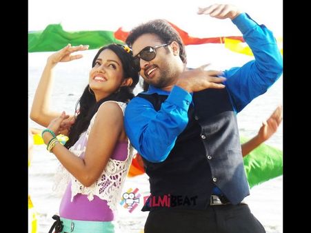 కొల్లేరులో... (‘రౌడీ ఫెలో’ రివ్యూ)