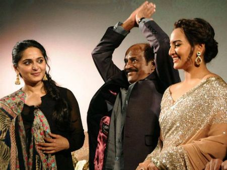 సోనాక్షి అనుష్కను డామినేట్ చేస్తుందంటున్నారు!