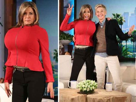 ఆమె బూటీ ఎక్స్‌ఫోజింగ్‌పై సెటైర్లు వేస్తూ ఇలా...(ఫోటోస్)