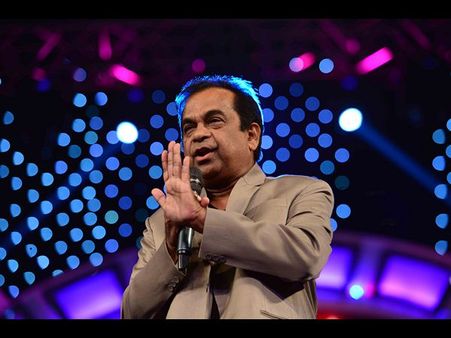 నవ్వుకోండి: బ్రహ్మానందం కబడ్డీ ఆడుతూ...(వీడియో)