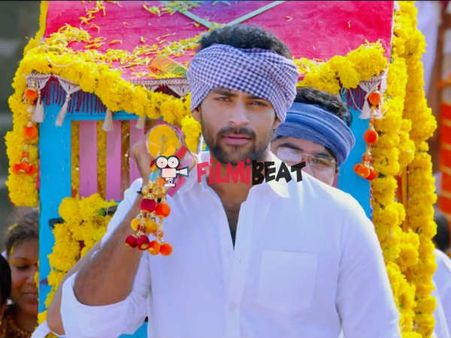 ‘ముకుంద’:వరుణ్ తేజ్ కేక పెట్టించాడు(వీడియో)