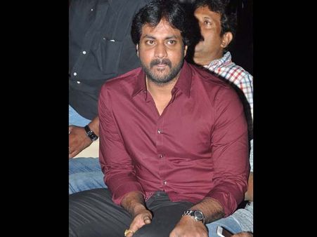 సునీల్ ఏంటి ఇలా ఉన్నాడు..? (ఫొటో)